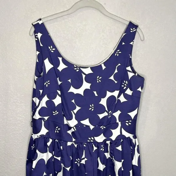 Boden Marilyn Dress 10 Blue Floral Sleeveless Scoop Neck Fit Flare Knee Length - Picture 4 of 9
